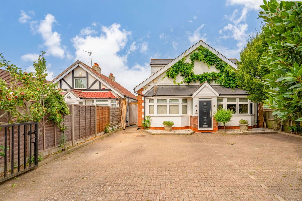 Property photo 2 of 38