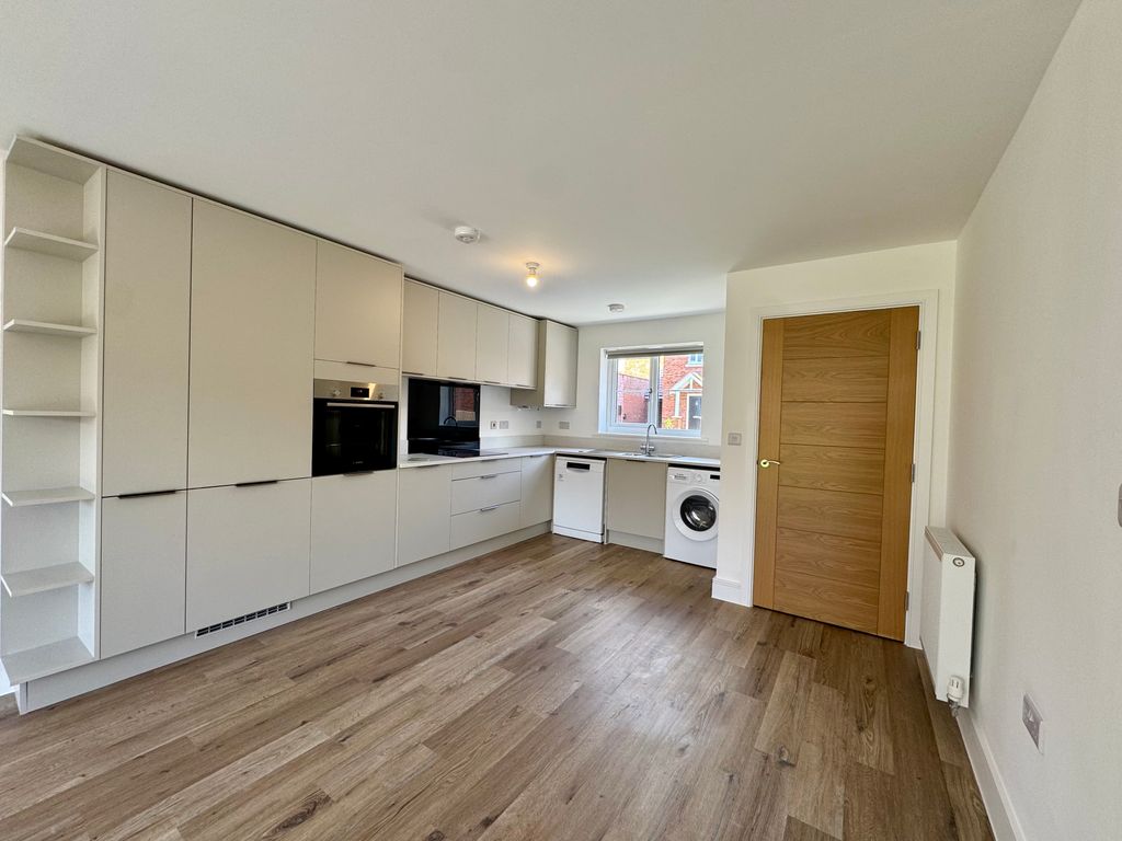 Property photo 3 of 9 Tempimagezwhpk7