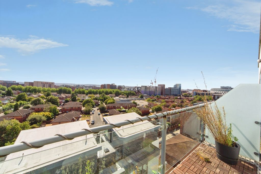 Property photo 3 of 19 Pbox-Img.Jpg
