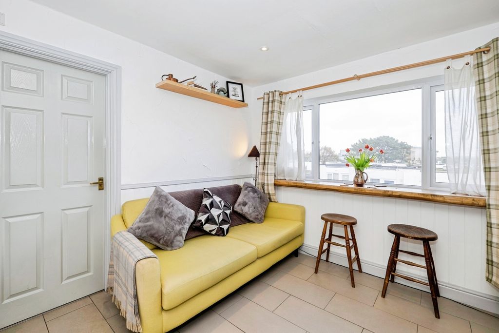 Property photo 3 of 14 Kitchen/Lounge/Diner