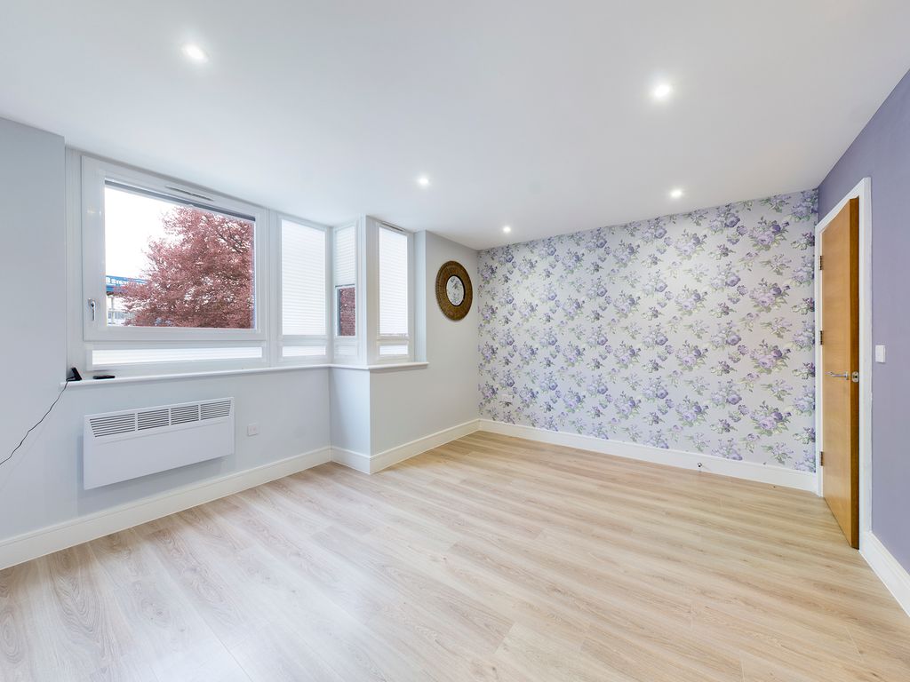 Property photo 2 of 7 80250_4_779279