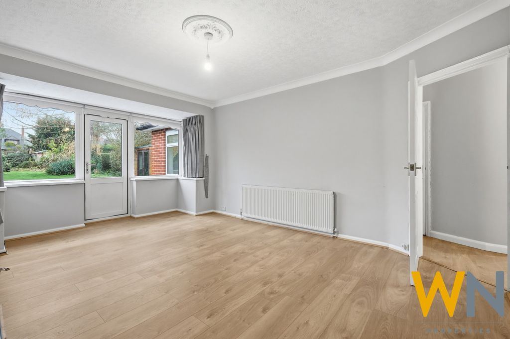 Property photo 2 of 23