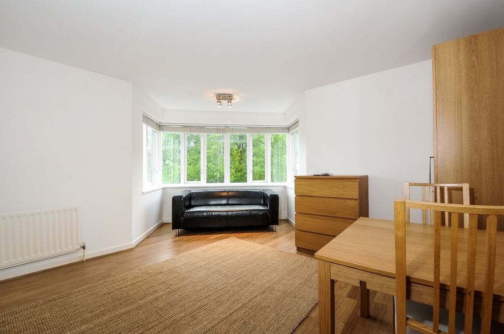 Property photo 1 of 10 Studio