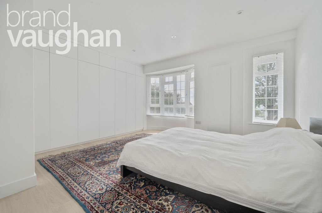 Property photo 3 of 11 Bedroom