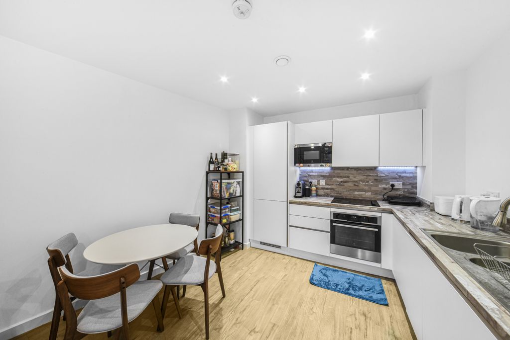 Property photo 3 of 12 Picture No. 11