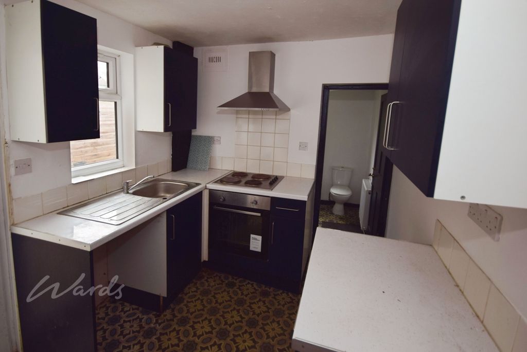 Property photo 2 of 5 Railway Kitchen