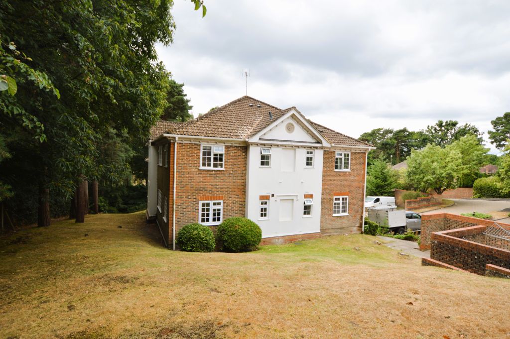 Property photo 2 of 14