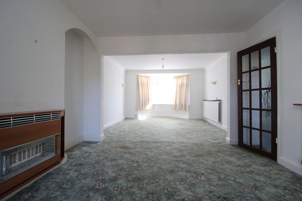 Property photo 3 of 15 Gallery