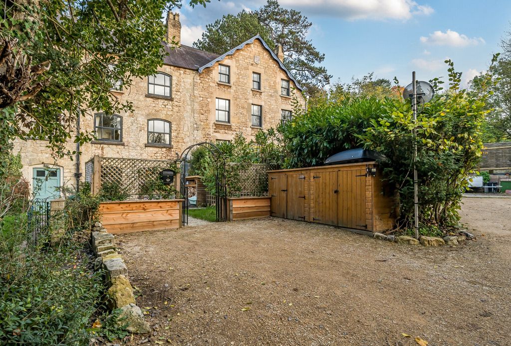 Property photo 1 of 20 1370362-1-68Ffa6c...