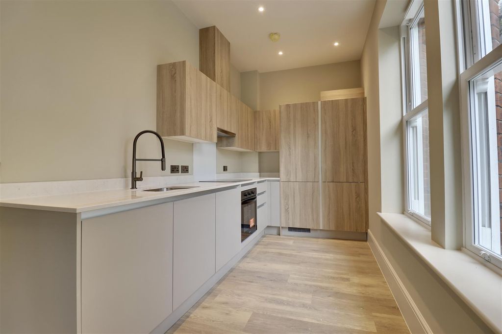 Property photo 1 of 22 6B35911A-3C78-4B07-835B-Adba1F4C213B_1_201_A.Jpeg