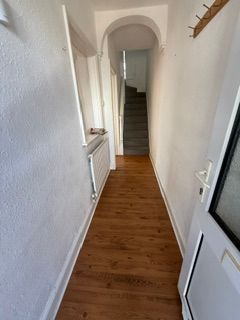Property photo 3 of 18 Hallway