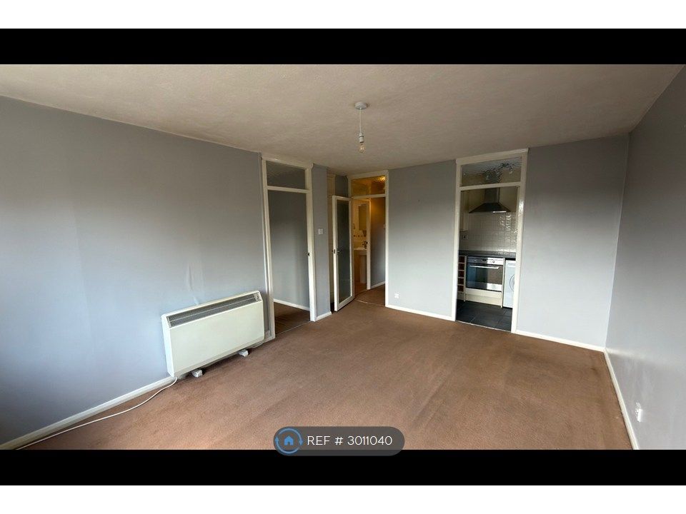 Property photo 3 of 11 Living Room 2