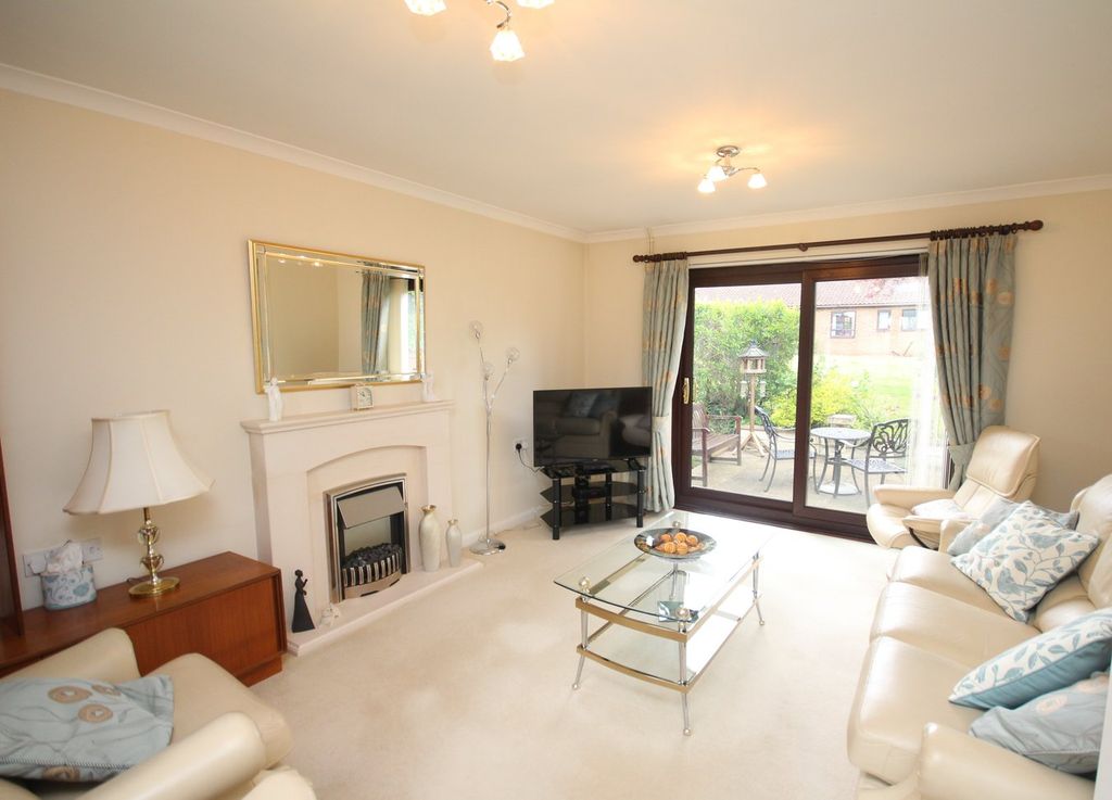 Property photo 2 of 13
