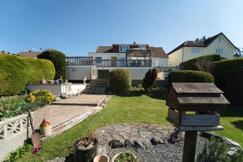 Property photo 3 of 31