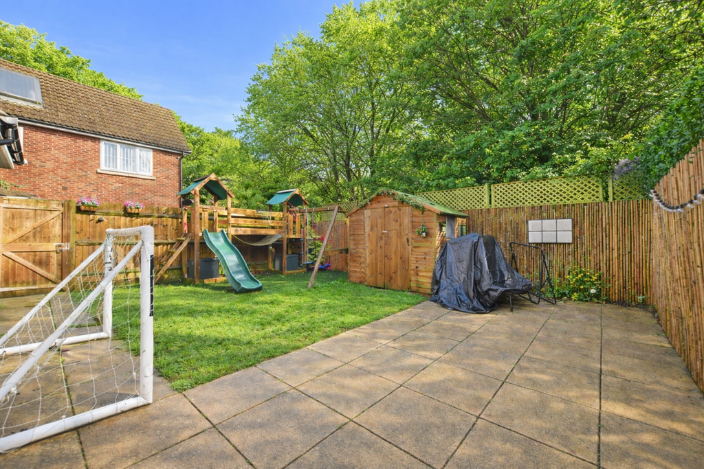 Property photo 2 of 23