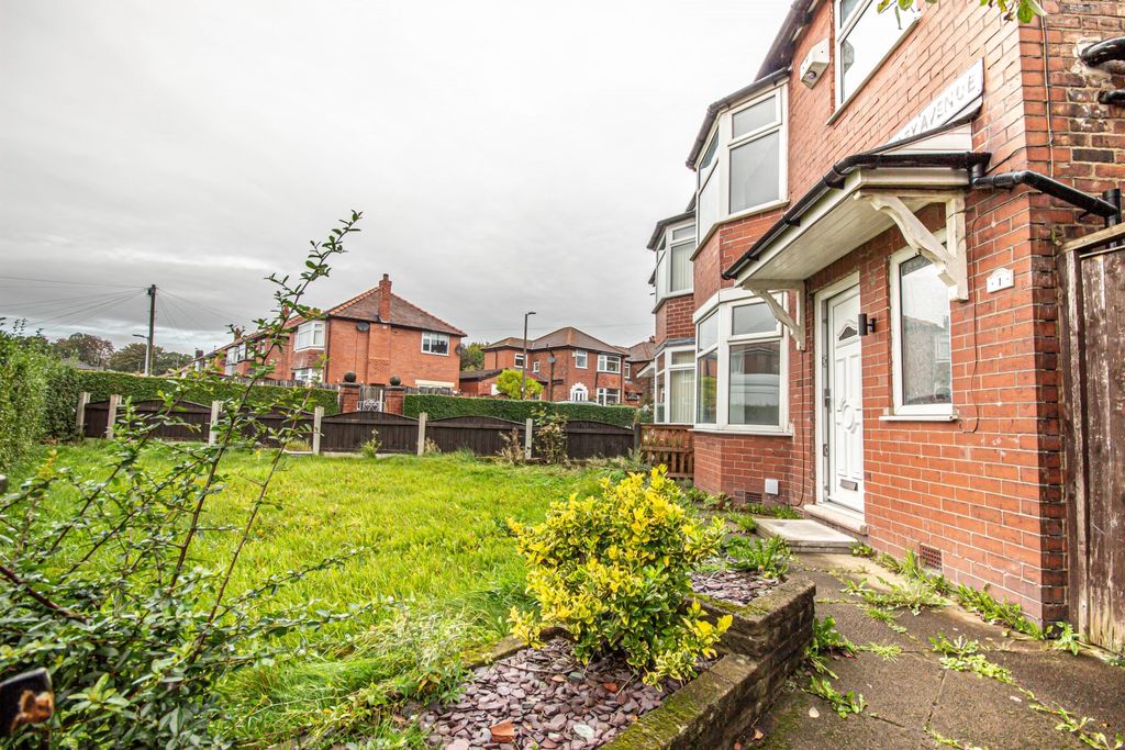 Property photo 2 of 19 2