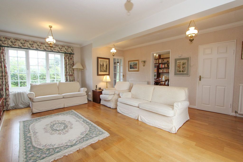 Property photo 3 of 25