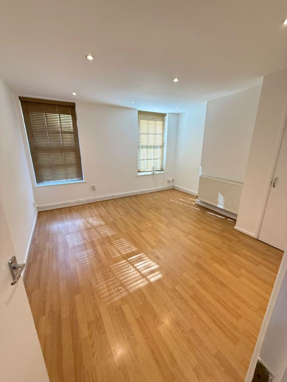 Property photo 2 of 13 Photo 1