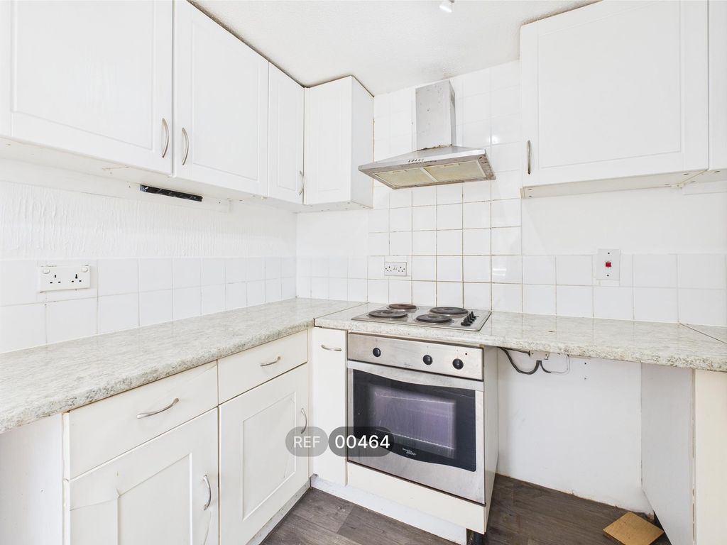Property photo 2 of 17 Kitchen
