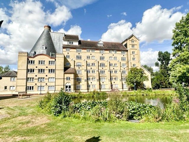 Property photo 1 of 12