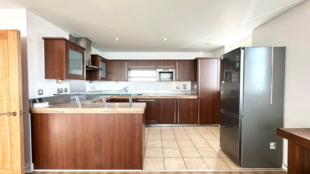 Property photo 3 of 12 Picture No. 18