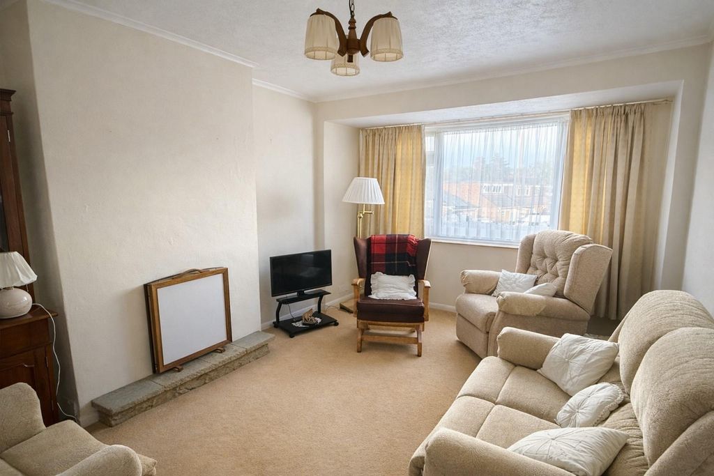 Property photo 2 of 10 Sitting Room