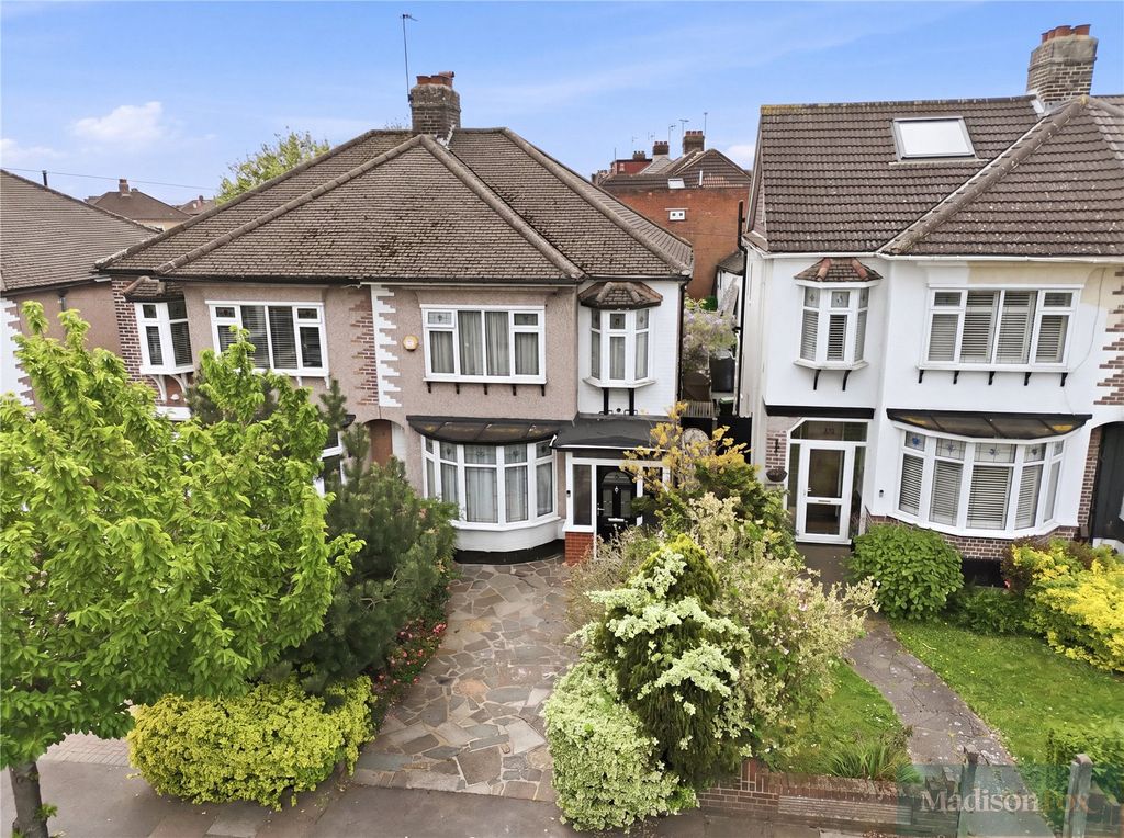 Property photo 1 of 22 Picture No. 04