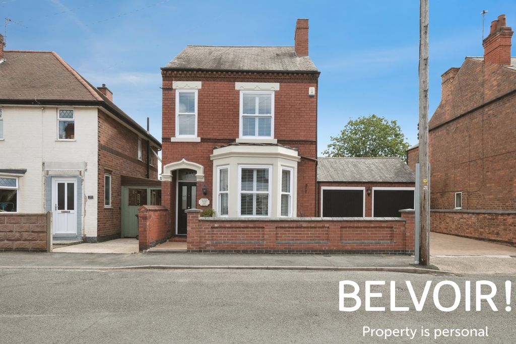 Property photo 1 of 27