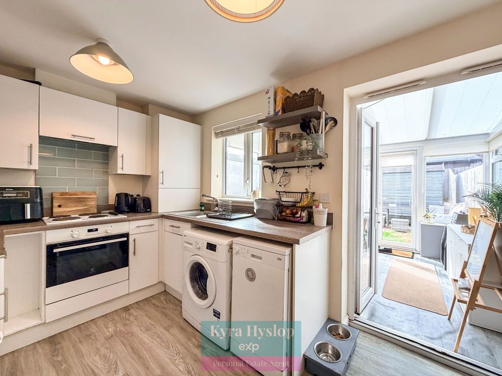 Property photo 3 of 13