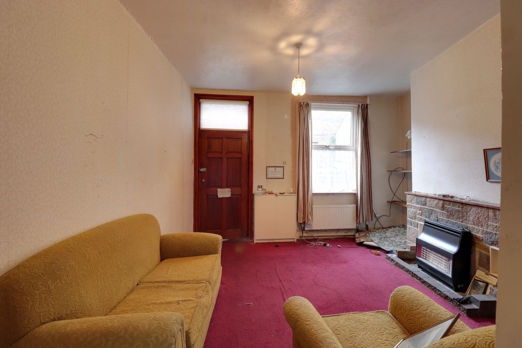 Property photo 3 of 14 Lounge 1