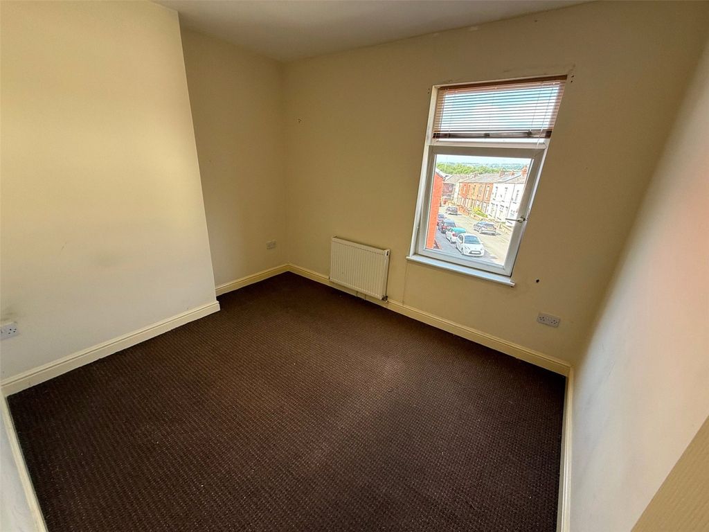 Property photo 3 of 7 Picture No. 01