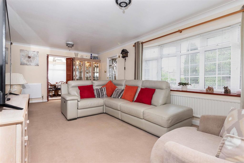 Property photo 3 of 14 Hangleton-18.Jpg