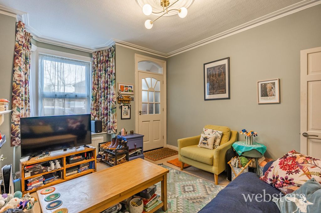 Property photo 3 of 18