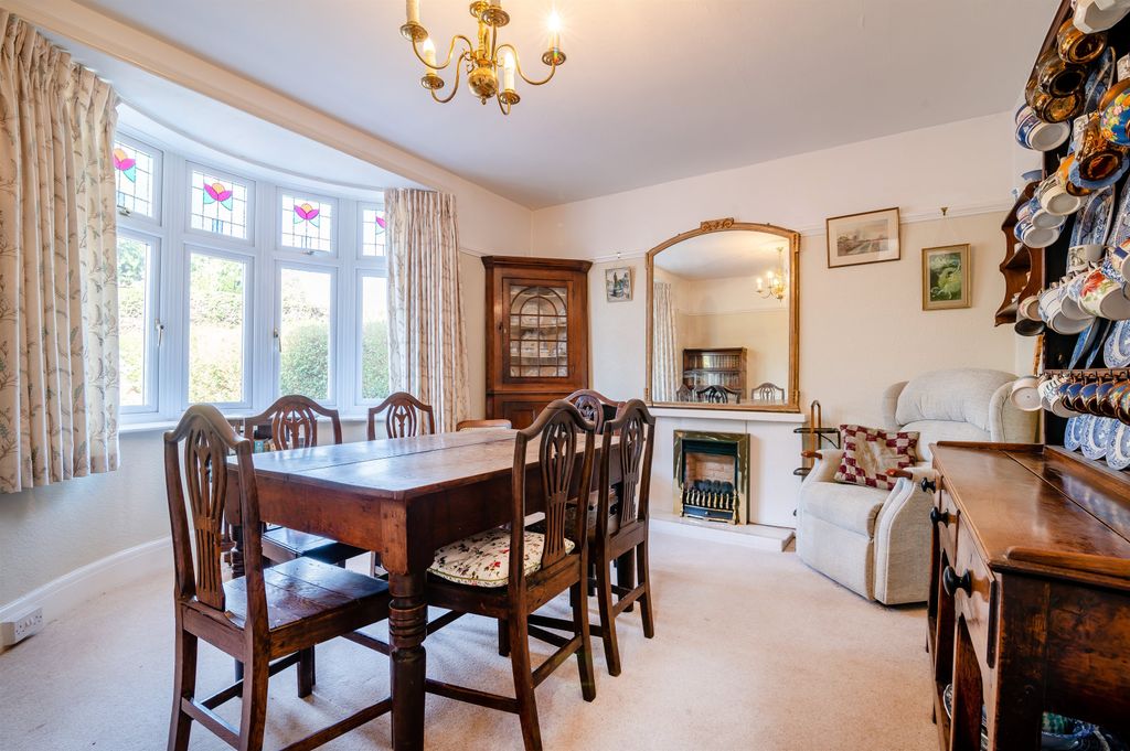 Property photo 2 of 25