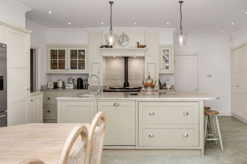 Additional image 25 of 6 bed detached house for saleGreenway, Hutton Mount, Brentwood CM13
