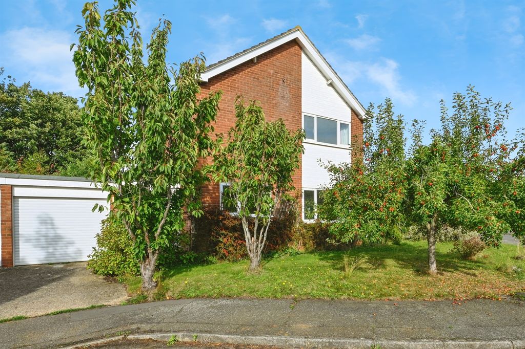 Property photo 1 of 17