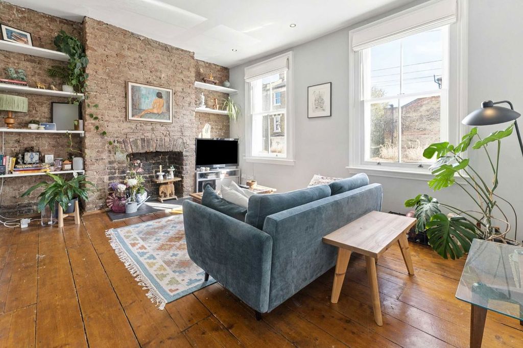 Property photo 2 of 7