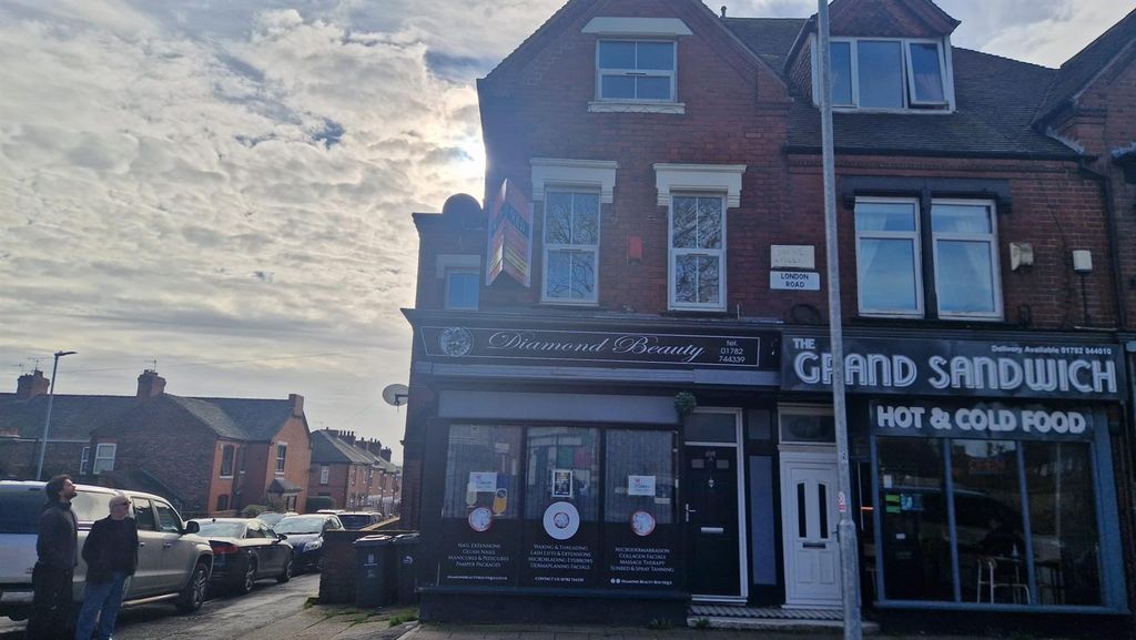 Property photo 1 of 11 External