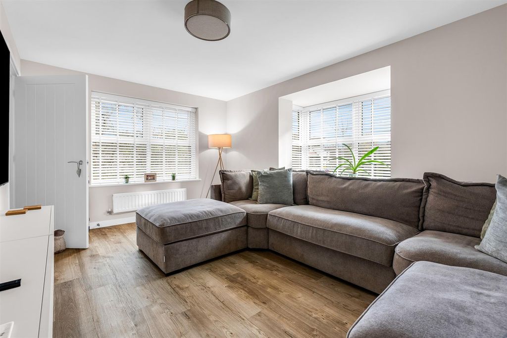 Property photo 3 of 21 Internal-4.Jpg