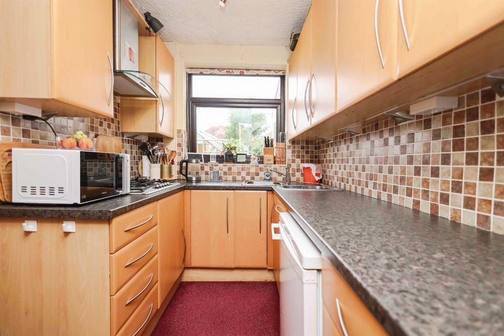 Property photo 3 of 17