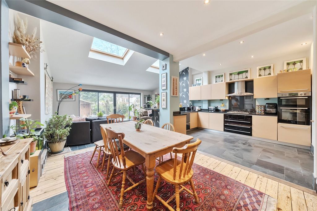 Property photo 3 of 25 Picture No. 04