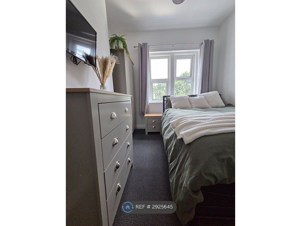 Property photo 1 of 12 Room 5 - Double Room - £625Pcm