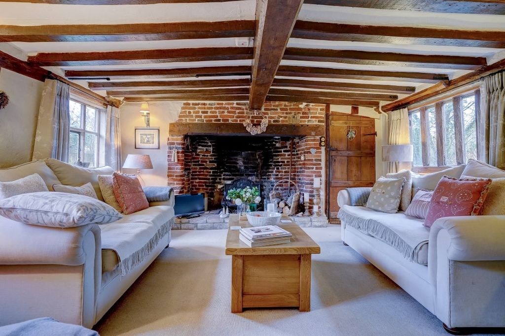 Property photo 2 of 31