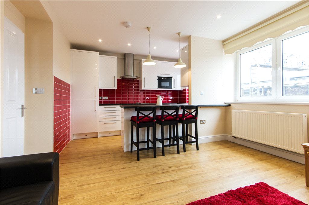 Property photo 3 of 11 Reception/Kitchen