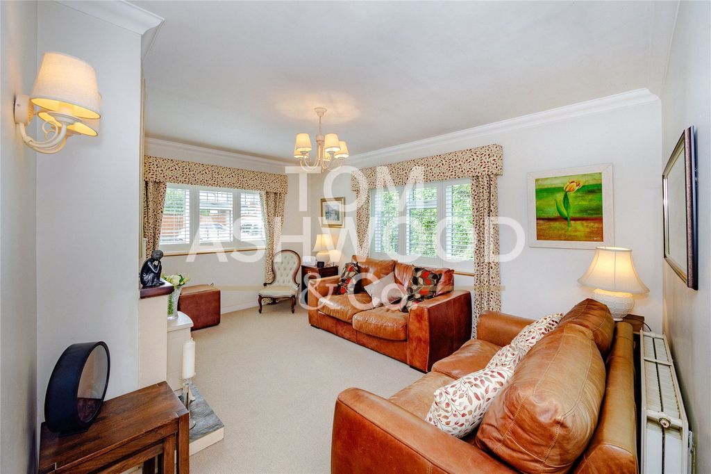 Property photo 3 of 16 Picture No. 02