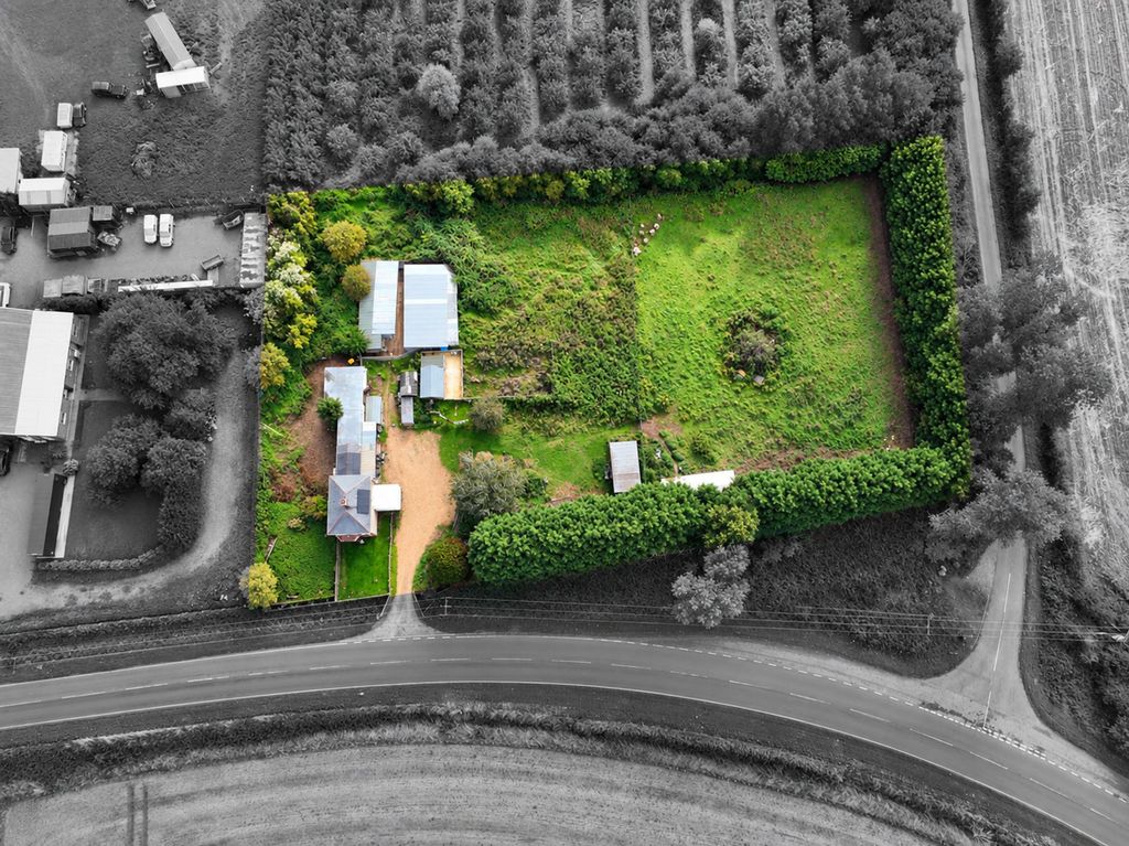 Property photo 3 of 5