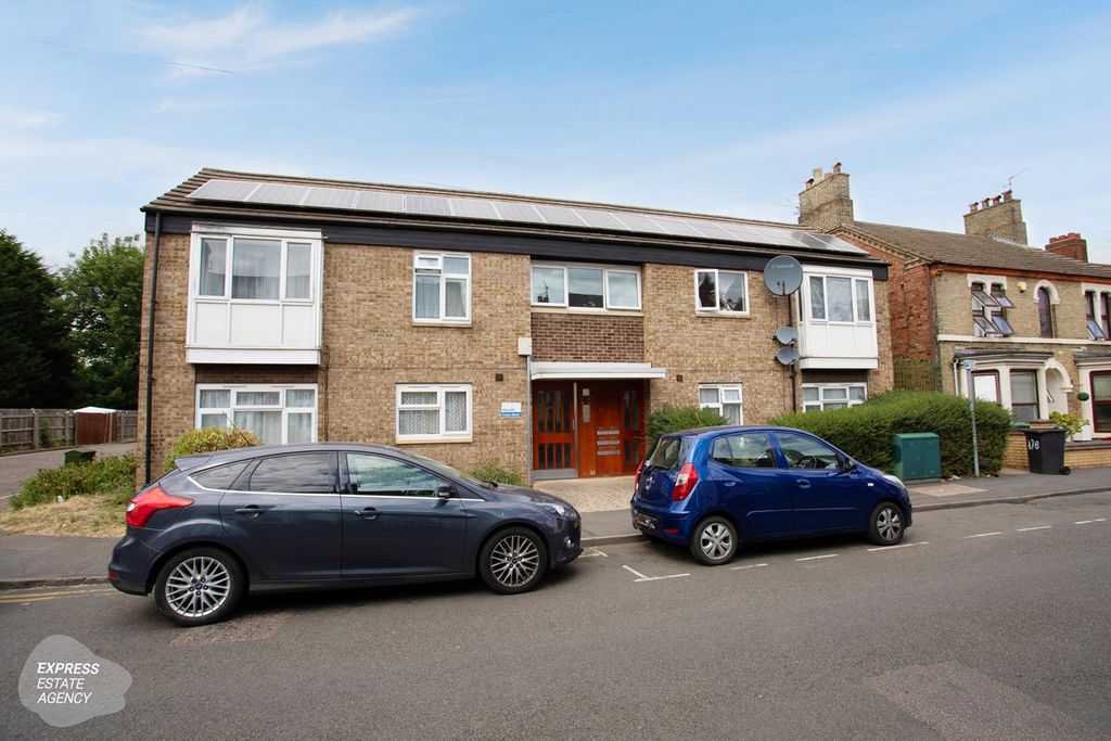 1 bed flat for sale New England