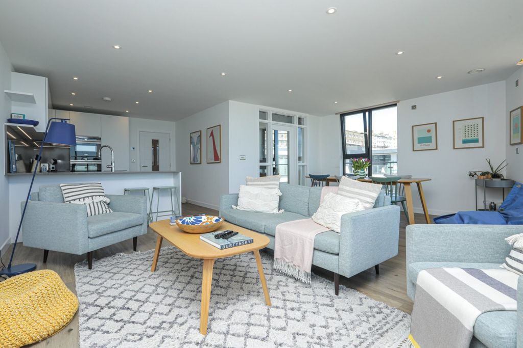 Additional image 7 of 3 bed flat for sale2 Beach Drive, Ramsgate CT11