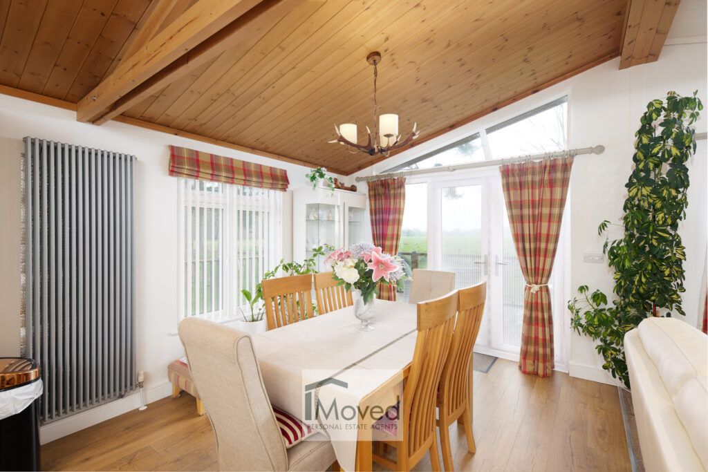 Property photo 3 of 25 Dining Area