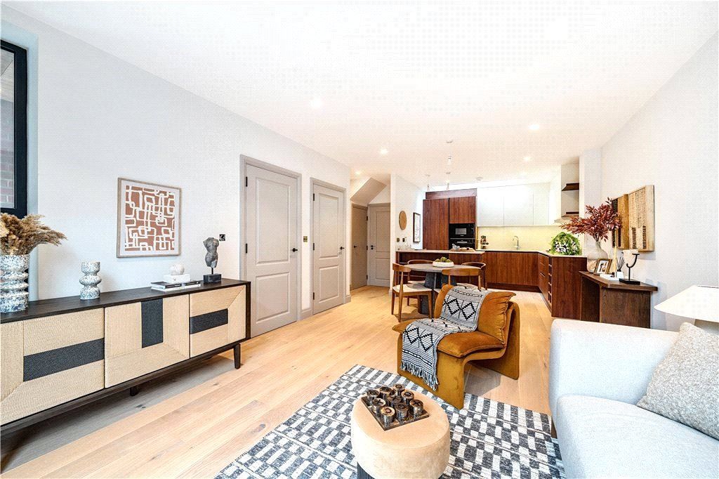 Property photo 3 of 16 Kitchen/Living Room